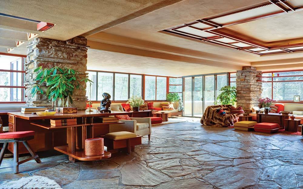 Frank Lloyd Wright’s Fallingwater exemplifies the architect’s philosophy of  organic architecture, the harmonious union of art and nature.